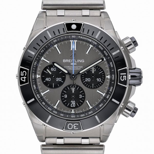 Breitling Super Chronomat B01 44 EB0136